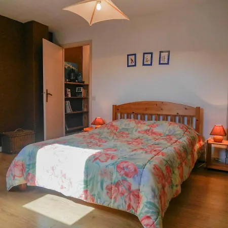 Hébergement de vacances Maison Locmaria, 3 Pièces, 4 Personnes - Fr-1-418-145 *